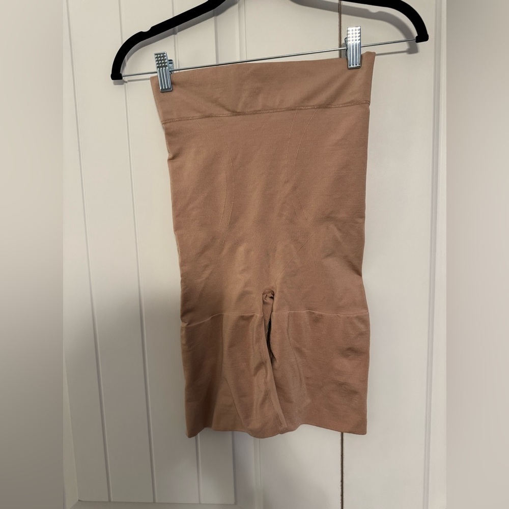 VICTORIAS SECRET NUDE SLIMMER HighTummy/thy SHAPER Size Medium